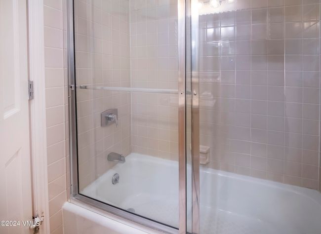 2313 - 1100 N Frontage Rd W, Condo with 2 bedrooms, 2 bathrooms and 1 parking in Vail CO | Image 14
