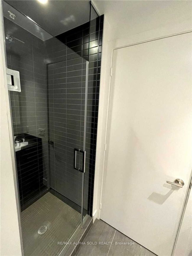 1905 - 7 Grenville St, Condo with 2 bedrooms, 2 bathrooms and null parking in Toronto ON | Image 13