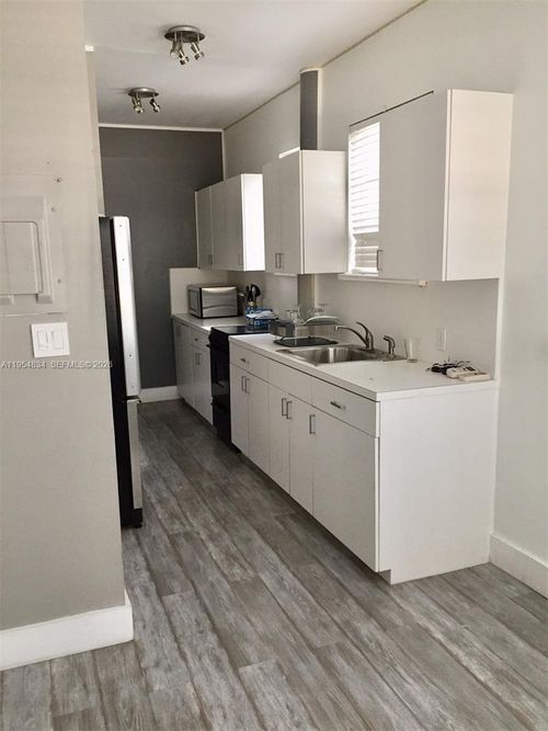 103-610 8th St, Miami Beach, FL, 33139-6190 | Card Image