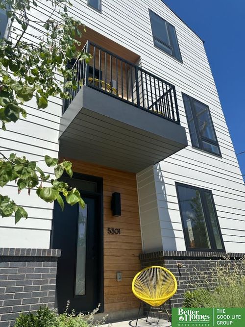 5301 Elmwood Plz, Omaha, NE, 68106-1023 | Card Image