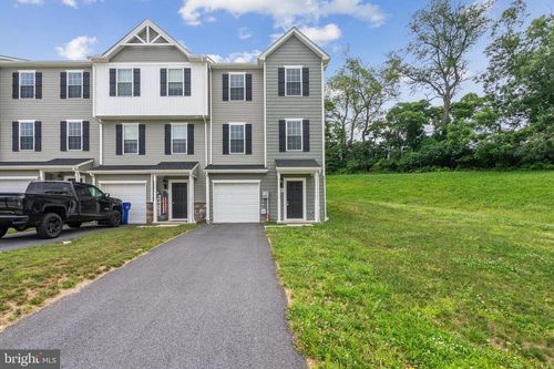 103-261 Holstein Dr, HANOVER, PA, 17331-8046 | Card Image
