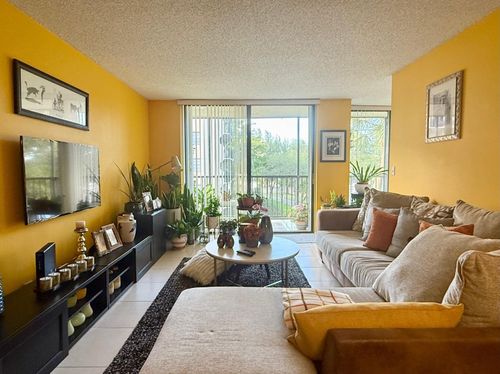 apt-303-3500 Blue Lake Dr, Pompano Beach, FL, 33064-2026 | Card Image