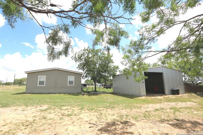 7510 Pittman Rd, House other with 3 bedrooms, 2 bathrooms and null parking in Adkins TX | Image 5