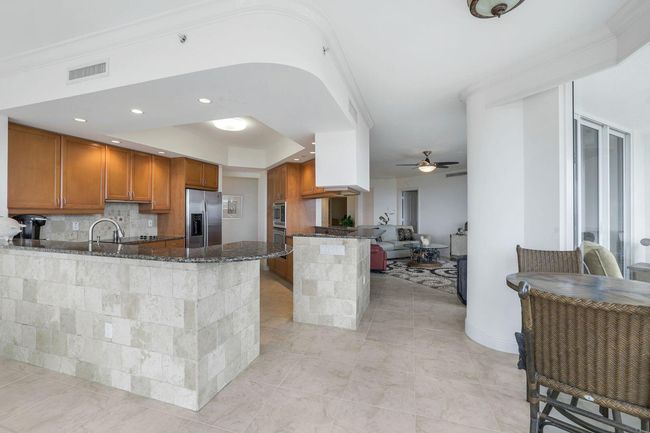 APT-1005 - 1060 Borghese Ln, Condo with 2 bedrooms, 3 bathrooms and null parking in NAPLES FL | Image 8