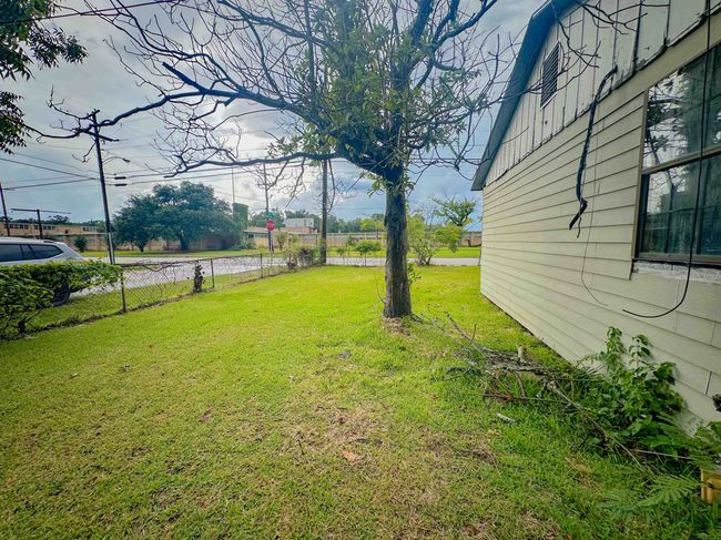 2121 Western Ave, House other with 2 bedrooms, 1 bathrooms and null parking in West Orange TX | Image 15