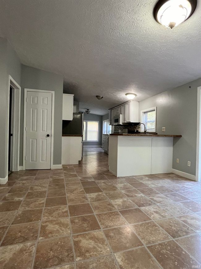 2498 S Woodland Trl, House other with 4 bedrooms, 3 bathrooms and null parking in Warsaw IN | Image 7