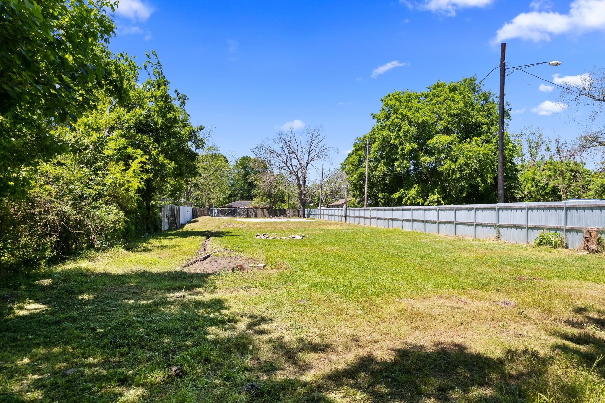 Land in Houston 5