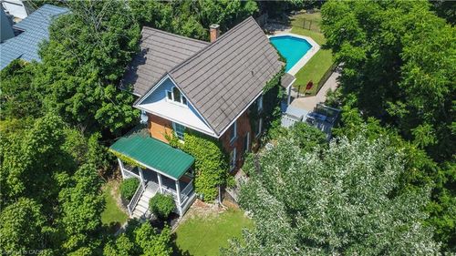 94 Sutherland St W, Caledonia, ON, N3W1B5 | Card Image