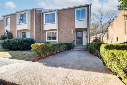 6916 Highland Park Dr, Nashville, TN, 37205-4008 | Card Image