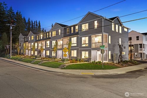 unit-a-7025 Rainier Dr, Everett, WA, 98203-5105 | Card Image