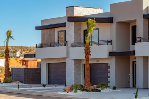 5273 W 2440 S, Hurricane, UT, 84737 | Card Image