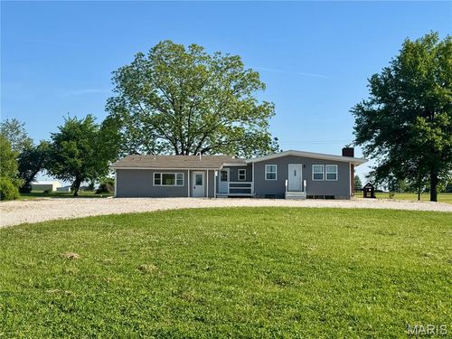 405 E Main St, Lewistown, MO, 63452-2347 | Card Image