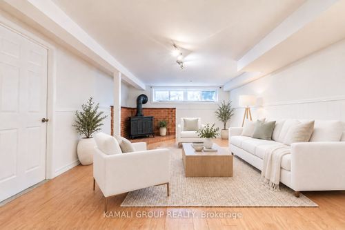 bsmt-25 Hillview Dr, Newmarket, ON, L3Y4Y3 | Card Image