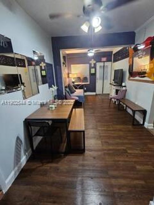 1-3682 Sw 26th St, Miami, FL, 33133-2011 | Card Image