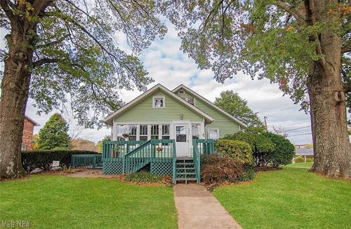 5807 4th Ave, Vienna, WV, 26105-2013 | Card Image