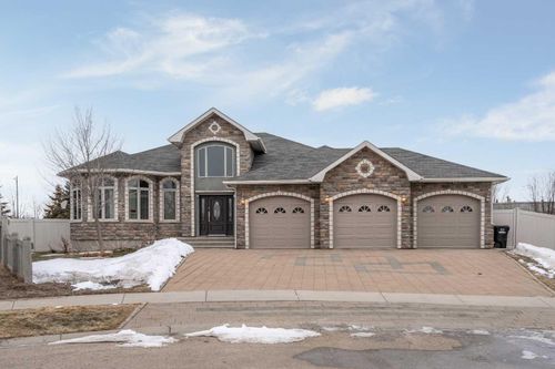 5608 28 Ave, Camrose, AB, T4V1T2 | Card Image