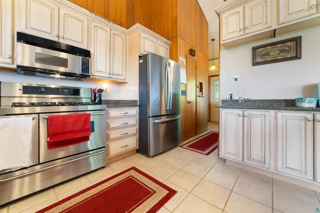 1928 Loop Rd, House other with 3 bedrooms, 4 bathrooms and null parking in Two Harbors MN | Image 11