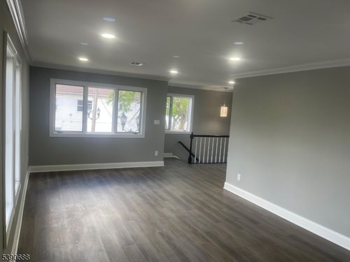 85 W Somerset St, Raritan, NJ, 08869-2024 | Card Image