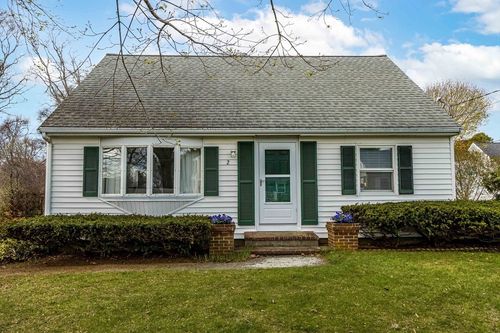 2 Montauk St, Teaticket, MA, 02536-6740 | Card Image