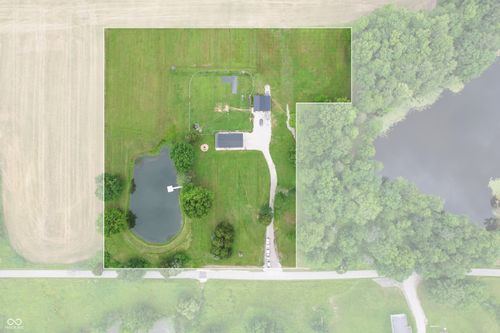 2640 E County Road 600 S, North Vernon, IN, 47265-7744 | Card Image