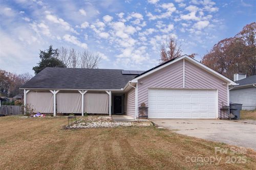 4715 Cricklewood Ln, Charlotte, NC, 28212-8527 | Card Image