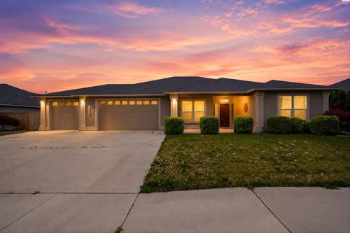 4508 Bermuda Dunes Dr, Pasco, WA, 99301-2189 | Card Image