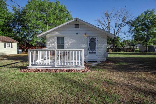157 E 19th Ave, Mount Dora, FL, 32757-2803 | Card Image