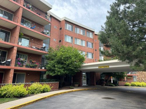 apt-414s-16 E Old Willow Rd, Prospect Heights, IL, 60070-1962 | Card Image