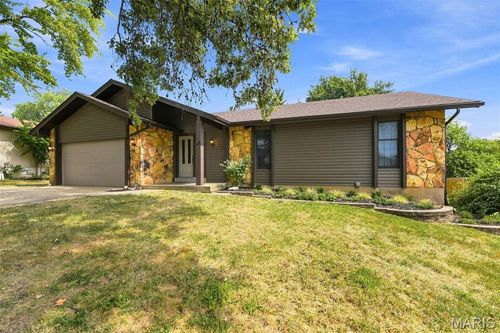 8 Ardwick Dr, Saint Peters, MO, 63376-3118 | Card Image