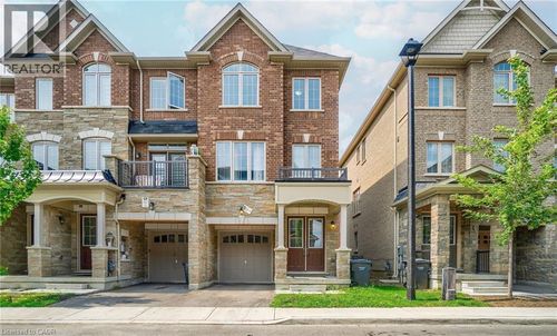 14 Faye Street, Brampton, ON, L6P4M9 | Card Image