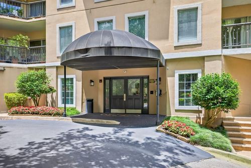unit-112-1 Biscayne Dr Nw, Atlanta, GA, 30309-1076 | Card Image
