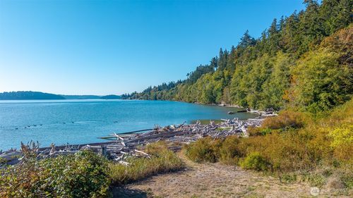 13327 Satterlee Rd, Anacortes, WA, 98221-8665 | Card Image