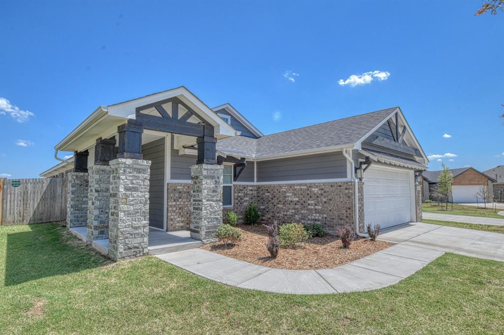 Caladium Dr, Yukon, OK 73099