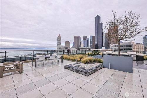 1012-450 S Main St, Seattle, WA, 98104-5174 | Card Image