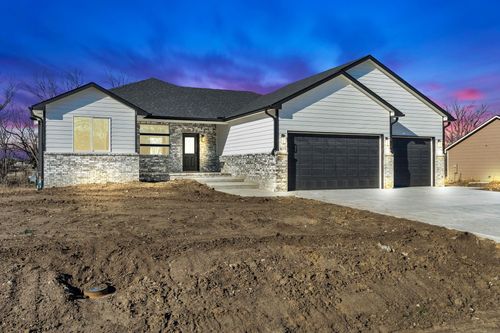 675 S Arbor Valley Way, Valley Center, KS, 67147-1106 | Card Image