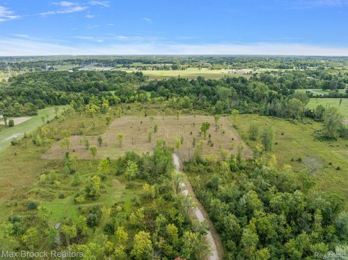 57420 Omo Rd, Ray Twp, MI, 48096-4524 | Card Image