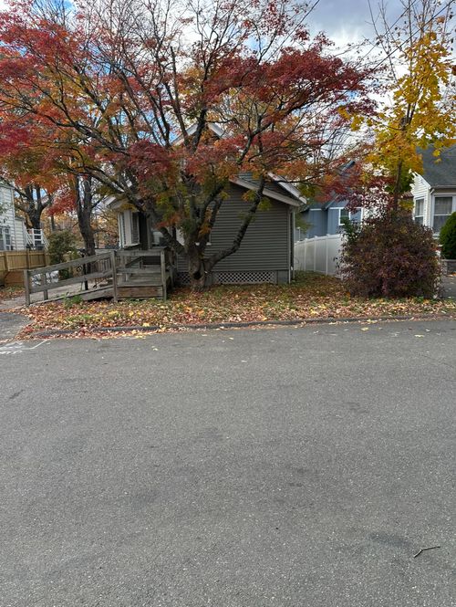 23 Oenoke Pl, Stamford, CT, 06907-1606 | Card Image