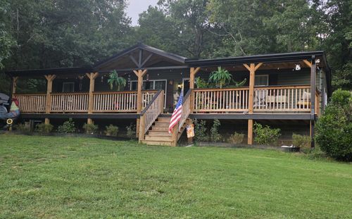 135 Heine Ln, Hartsville, TN, 37074-5142 | Card Image