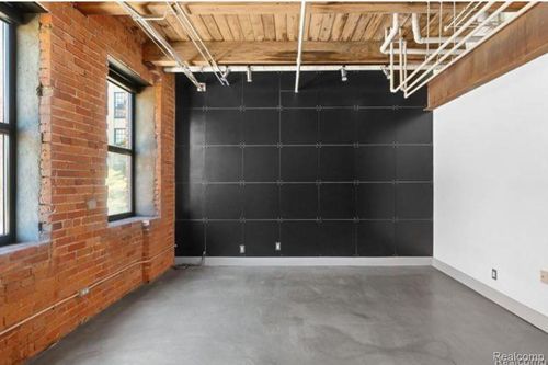 apt-124-6533 E Jefferson Ave, Detroit, MI, 48207-4344 | Card Image