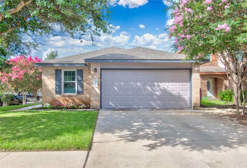 101 Texas Ash Cv, Manchaca, TX, 78652-3561 | Card Image