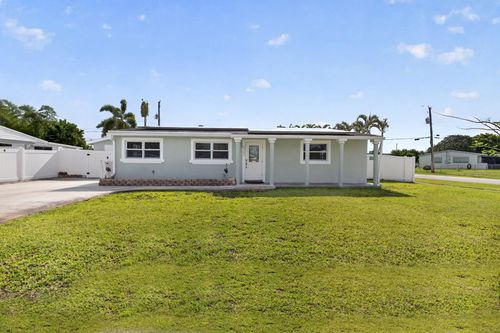 9342 Bloomfield Dr, Palm Beach Gardens, FL, 33410-5904 | Card Image