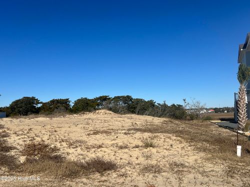 1035 Tide Ridge Dr, Holden Beach, NC, 28462-1727 | Card Image