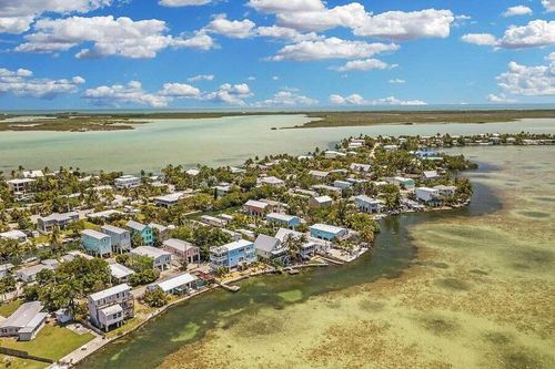 4 Shore Dr, Key West, FL, 33040-6120 | Card Image