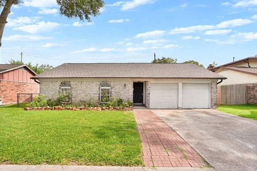 10014 Carlow Ln, La Porte, TX, 77571-4011 | Card Image