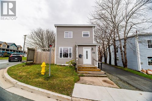 17 Suvla St, St. John's, NL, A1C4Z2 | Card Image