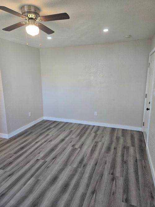 apt-4-1036 N Sutter St, Stockton, CA, 95202-1555 | Card Image