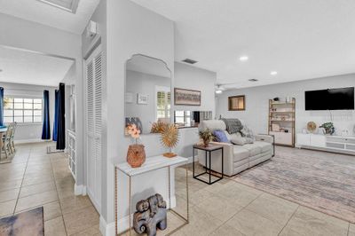 7 Sea Harbor Drive W, House other with 2 bedrooms, 2 bathrooms and null parking in Ormond Beach FL | Image 3