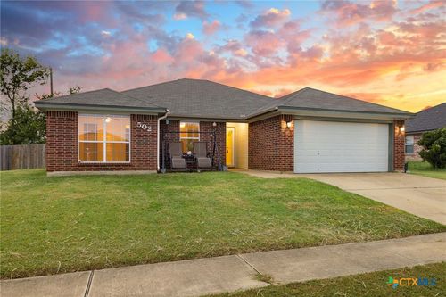 502 Atlas Ave, Killeen, TX, 76542-5422 | Card Image