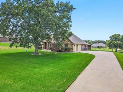 156 Ellis Spring Drive, House other with 4 bedrooms, 2 bathrooms and null parking in Weatherford TX | Image 2