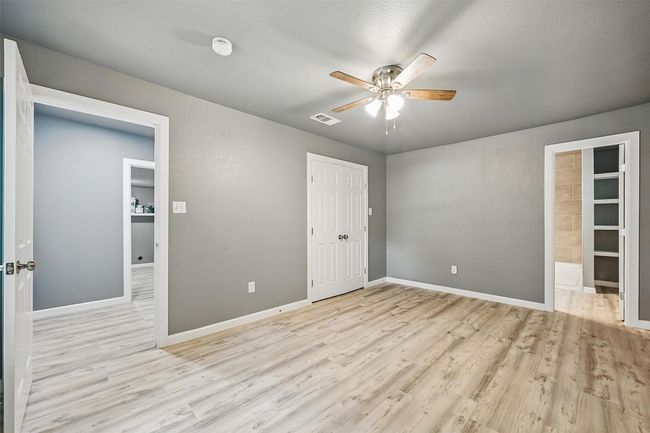 906 S Willow St, House other with 3 bedrooms, 2 bathrooms and null parking in Sherman TX | Image 19